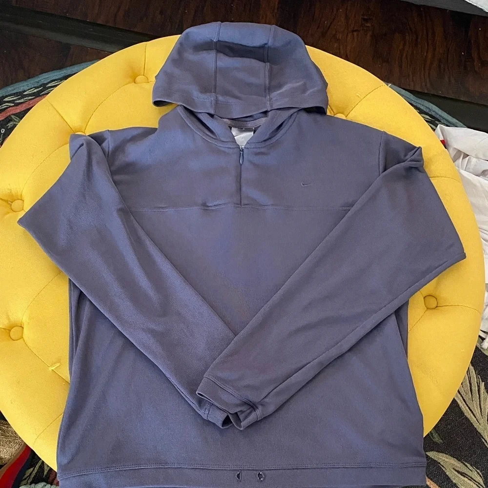 Nike Women's Purple Hoodie Size Small